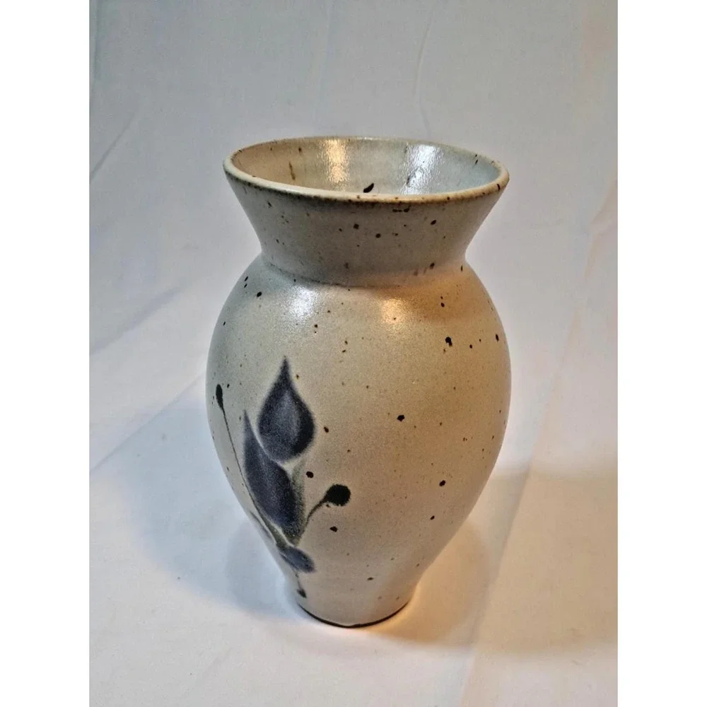 VTG 1988 Artist Signed Studio Pottery Speckled Blue Floral Stoneware Vase‎ 9.5